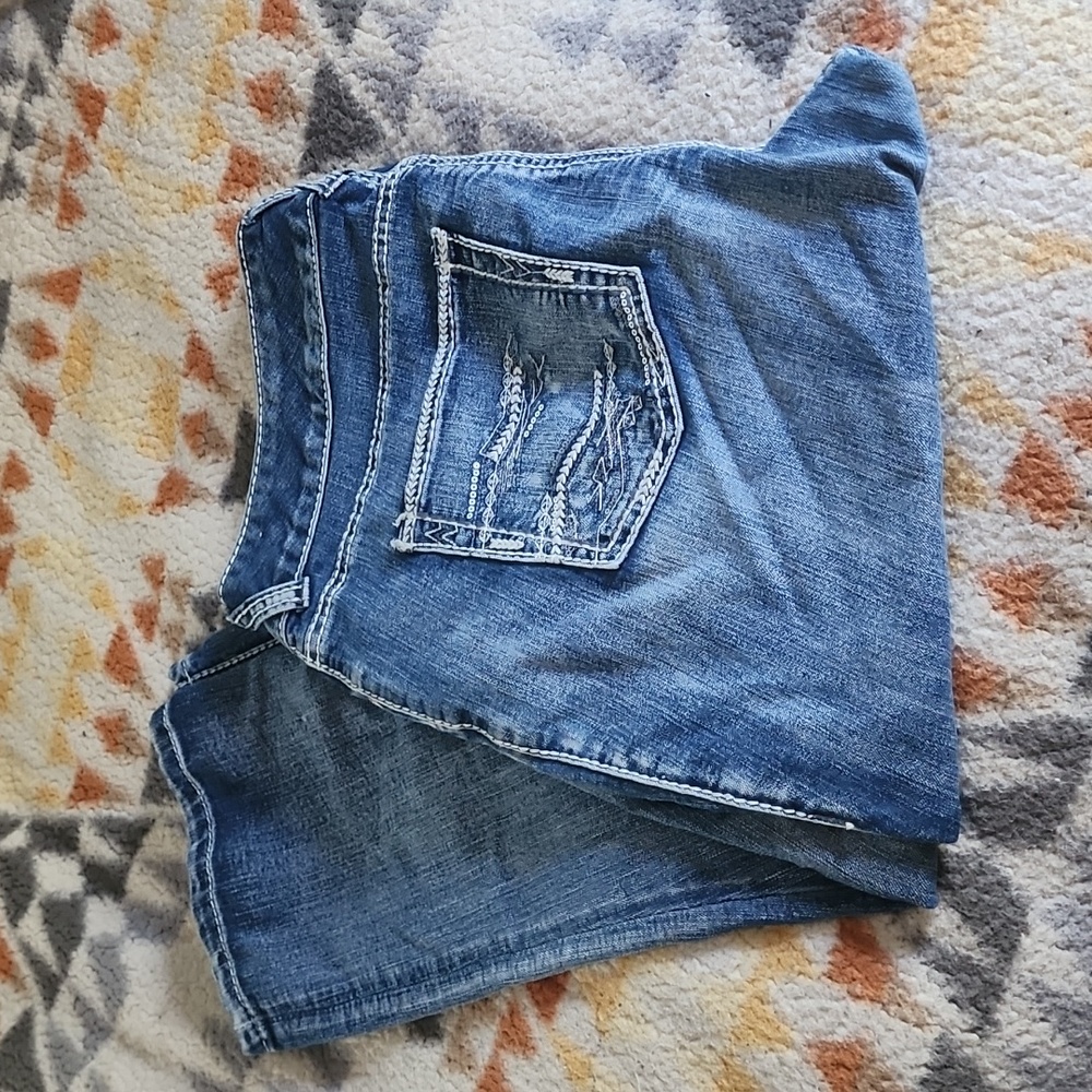Maurices capris